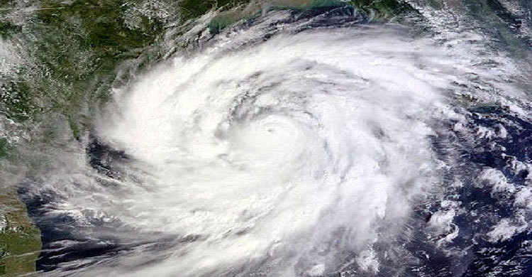 ‘বুলবুল’র প্রভাবে উত্তাল সমুদ্র, জেলে নিখোঁজ