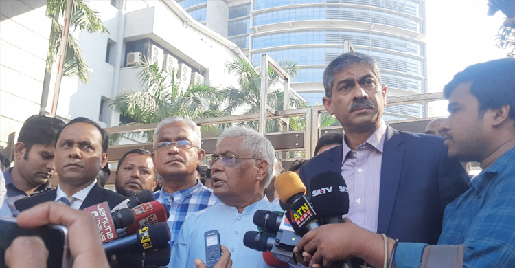 আইজিপিকে গায়েবি মামলা ও হামলার অভিযোগ দিলো বিএনপি