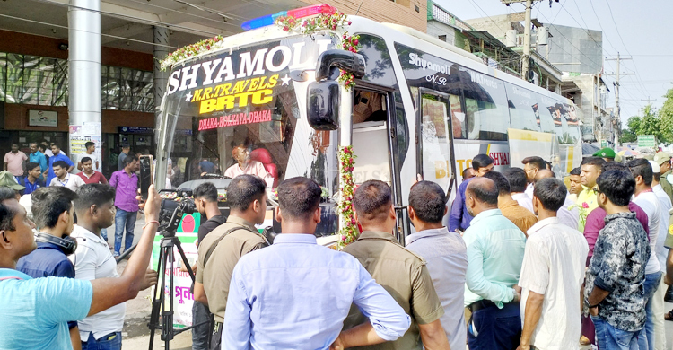 ২৬ মাস পর সরাসরি কলকাতা গেলো ঢাকার বাস