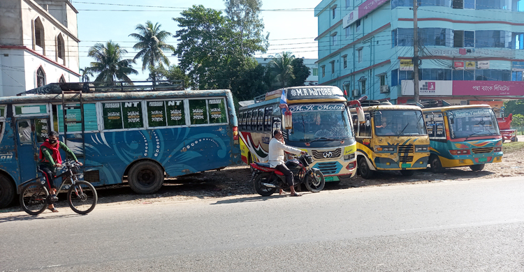 মৌলভীবাজারে চলছে পরিবহন ধর্মঘট, ভোগান্তিতে যাত্রীরা
