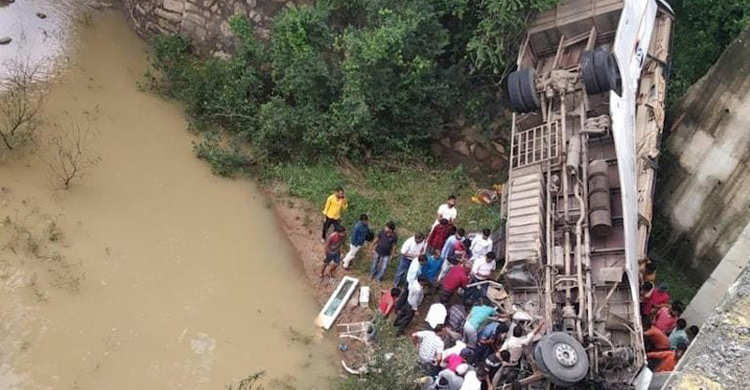 ঝাড়খণ্ডে বাস দুর্ঘটনায় নিহত ৭