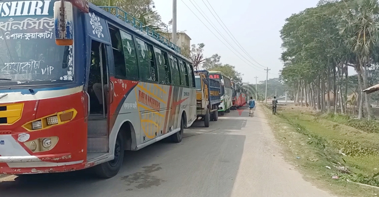 ১৯ মাসেও আলোর মুখ দেখেনি কুয়াকাটা বাস টার্মিনাল