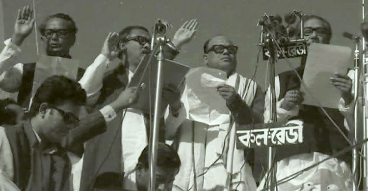 ৭ মার্চে টাকা নয়, দেশপ্রেমে রাজি হয় ‘কল-রেডী’ মাইক সার্ভিস