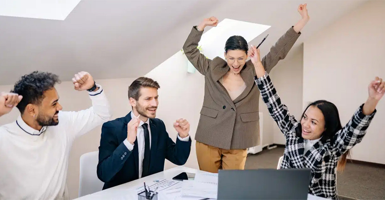 কানাডায় পর্যটকদের জন্য কাজের সুযোগ