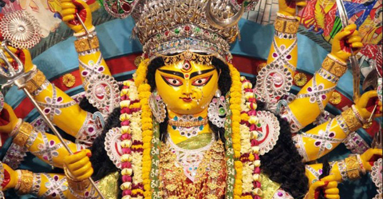 স্বাস্থ্যবিধি মেনে কানাডায় দুর্গাপূজার প্রস্তুতি