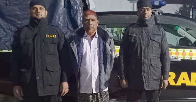 চাঁপাইনবাবগঞ্জে ৭ লাখ জাল রুপিসহ আটক ১