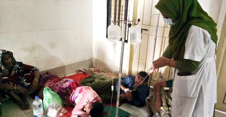 ওয়াজ মাহফিলে ফুরাডান দিয়ে বানানো চা খেলেন ১৩ জন!