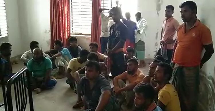 নিষেধাজ্ঞা অমান্য করে ইলিশ ধরায় ৩৮ জেলেকে জেল-জরিমানা