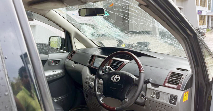 মসজিদের মাইকে ঘোষণা দিয়ে হামলা, এসিল্যান্ডের গাড়ি ভাঙচুর