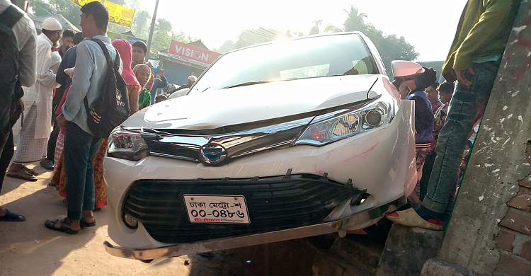 গাড়ি চালানো শিখতে গিয়ে চাপা দিলেন বৃদ্ধকে