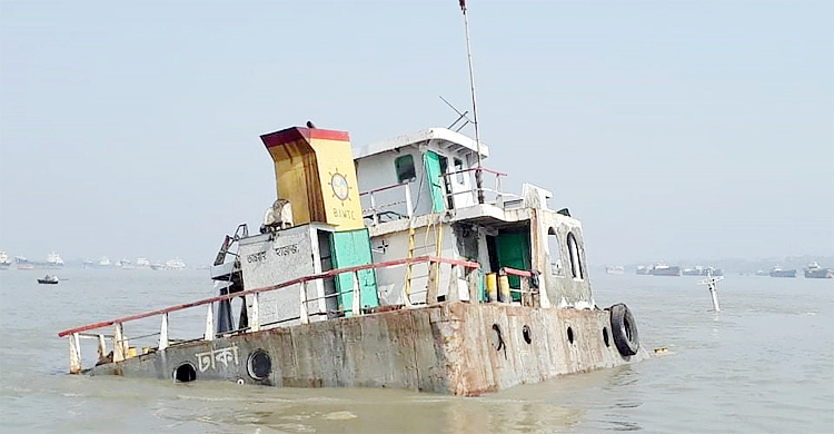 ৪২ ঘণ্টায়ও শুরু হয়নি পশুর চ্যানেলে ডুবে যাওয়া কার্গো উদ্ধার কাজ
