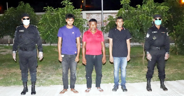 অস্ত্র মামলায় পিচ্চি হেলালের সহযোগীসহ তিনজন কারাগারে