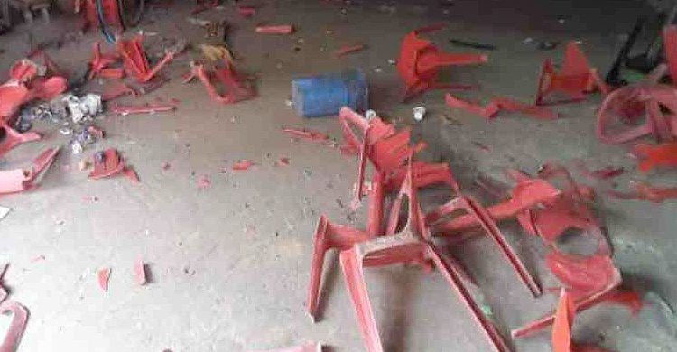 শিবগঞ্জে ভোটকেন্দ্রে হামলার ঘটনায় ৪০০ জনের বিরুদ্ধে মামলা