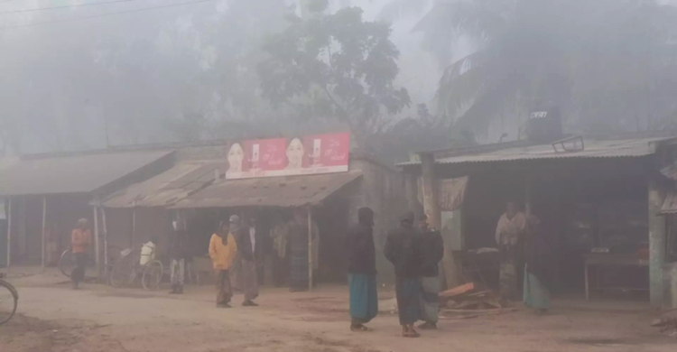 তীব্র শীতে দুর্ভোগ বাড়াচ্ছে ঠান্ডা বাতাস