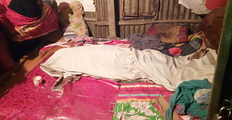 জেলে কার্ডের চাল নিয়ে মেয়ে-প্রতিবেশীদের মারধর, বৃদ্ধের মৃত্যু