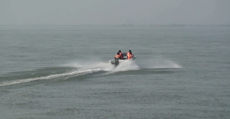 চাঁদপুরে নৌ-পুলিশের গুলিতে জেলে নিহত