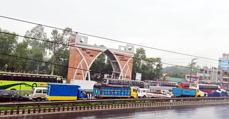 ঢাকা-টাঙ্গাইল মহাসড়কে থেমে থেমে চলছে যানবাহন