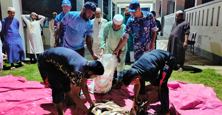 চাঁদপুরে জব্দ এক হাজার কেজি ইলিশ গেলো এতিমখানায়