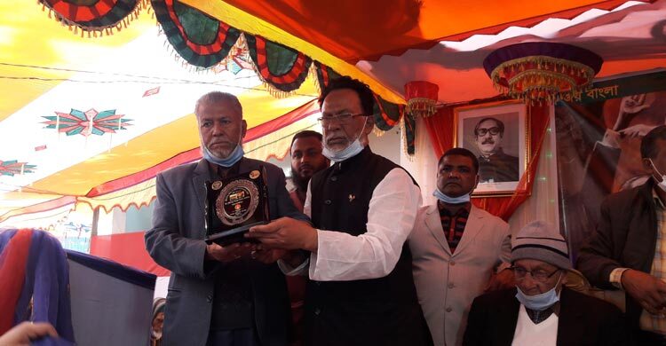 চাঁদপুরে ১৬৩ বীর মুক্তিযোদ্ধাকে সংবর্ধনা