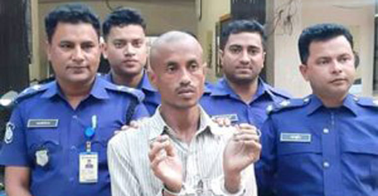 শাহরাস্তিতে পিতার হত্যাকারী আটক