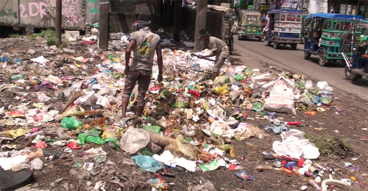 ১২৪ বছরেও হয়নি বর্জ্য অপসারণে স্থায়ী কোনো ব্যবস্থা