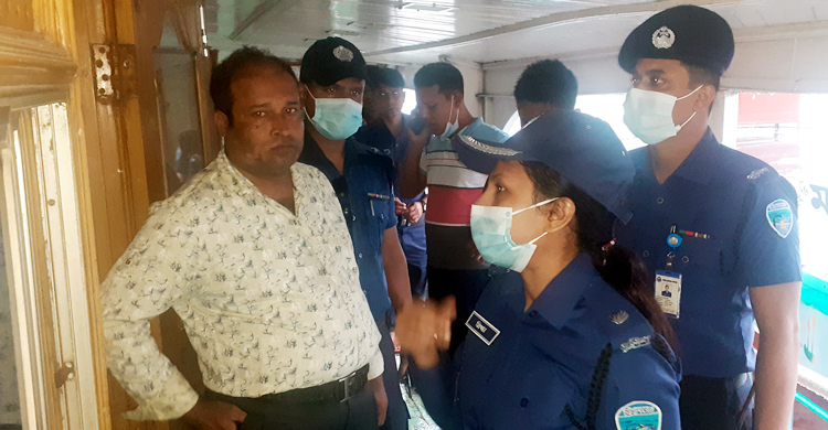 লঞ্চের স্টাফ কেবিনে গলায় ফিতা পেঁচানো তারুণীর লাশ