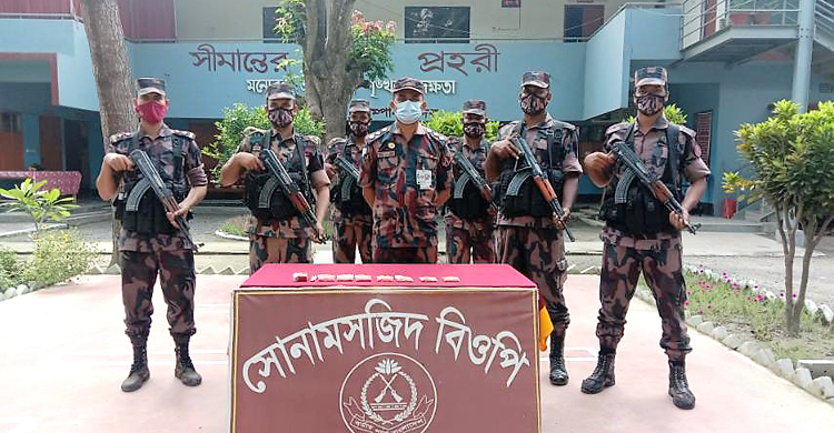 বিছানার নিচে মিলল ২৯৩০ ইয়াবা