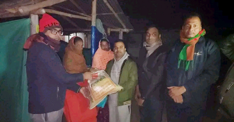 স্বামীর মৃত্যুর পর ঠাঁই হয়নি কোথাও, ৩ সন্তান নিয়ে বটতলায় বসবাস