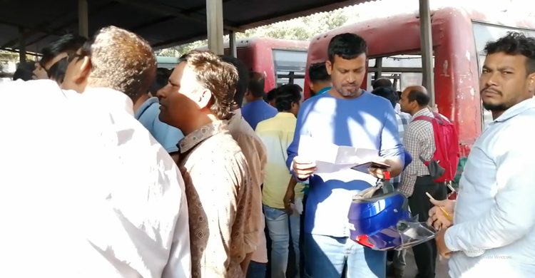 চাপে ‘বেসামাল’ বিআরটিএ