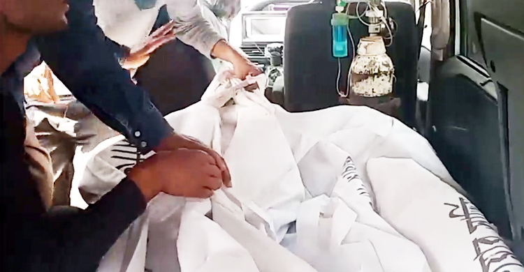ট্রাকচাপায় প্রাণ গেল দুই মোটরসাইকেল আরোহীর