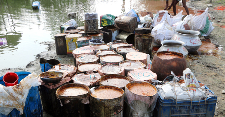 পাবনায় ১০০ মণ ভেজাল গুড় জব্দ