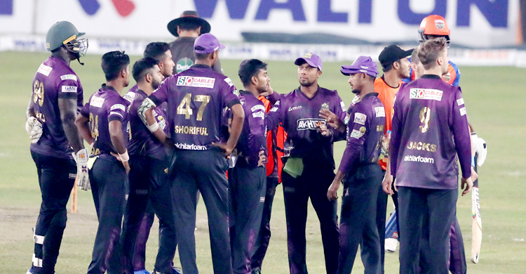 মুশফিকের খুলনাকেও ধরাশায়ী করলো মিরাজের চট্টগ্রাম