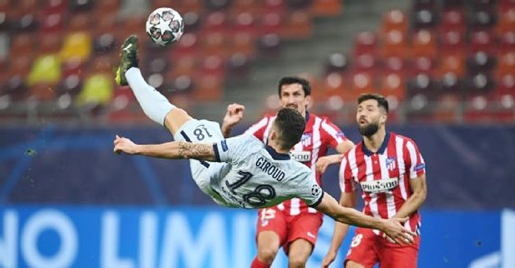 Giroud overhead kick gives Chelsea win over Atletico