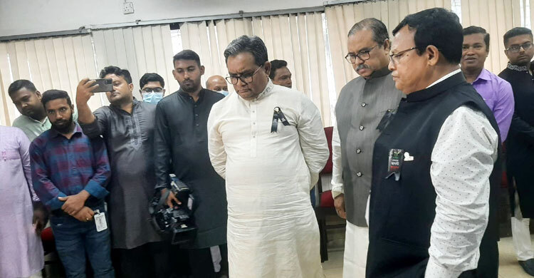 দুর্নীতিবাজ-কালোবাজারিদের প্রতিহতের আহ্বান প্রধান বিচারপতির