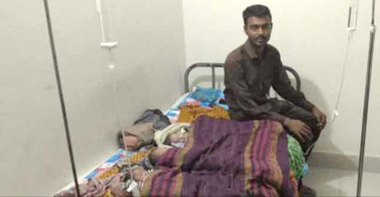 সিজার ছাড়াই একে একে জন্ম নিলো ৩ জমজ শিশু