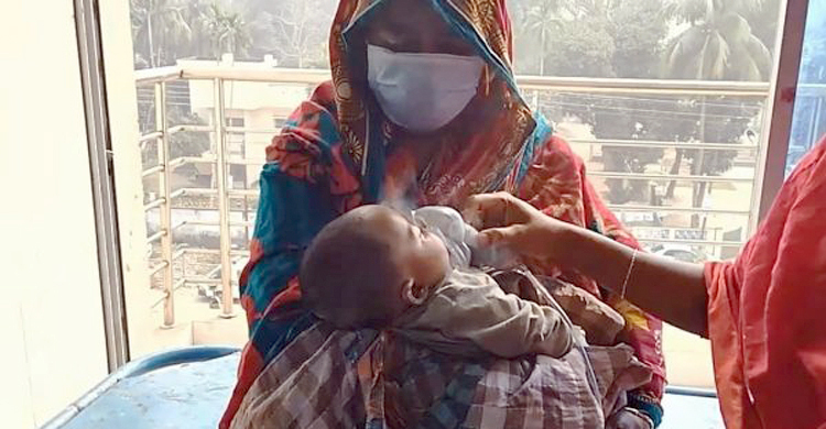 শীতজনিত রোগে কাবু শিশুরা