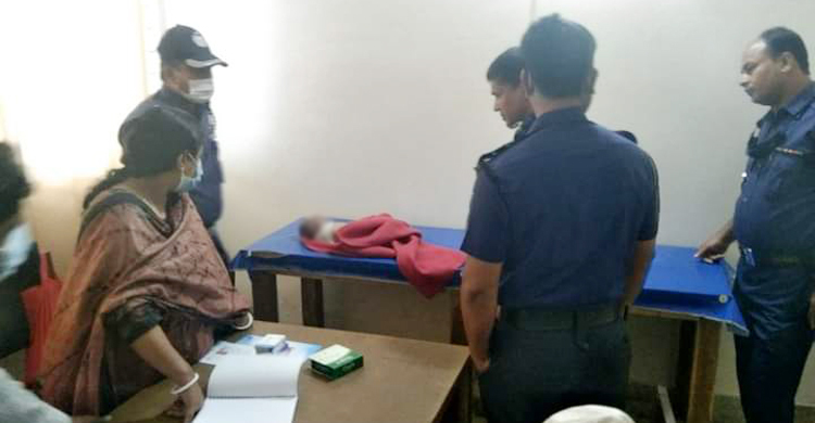 ঘুমন্ত মায়ের কোল থেকে নিয়ে নবজাতক হত্যা