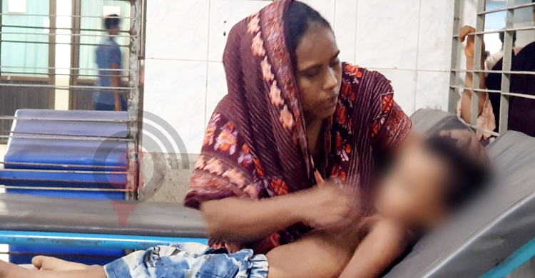 জুরাইনে তেলাপোকা মারার ওষুধ খেয়ে দুই শিশু গুরুতর অসুস্থ