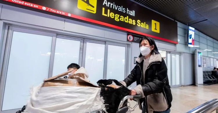 China Covid: Beijing criticises ‘political’ rules for its tourists