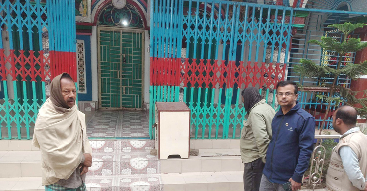 শরীয়তপুরে মন্দিরের দানবাক্স ভেঙে টাকা চুরি