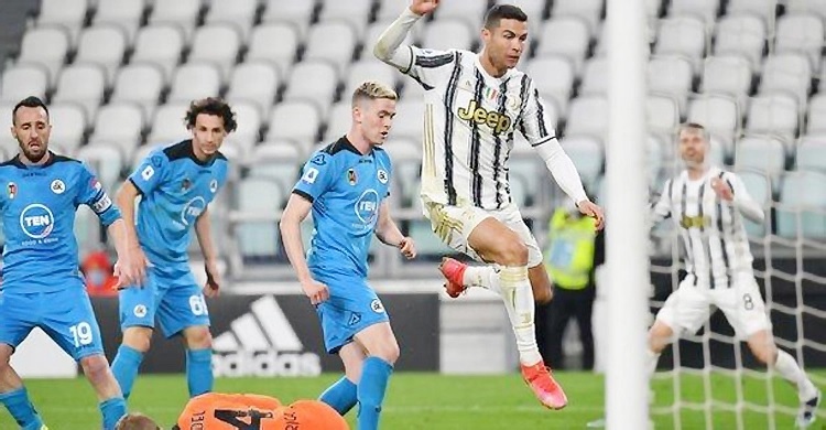 Ronaldo marks landmark with another goal