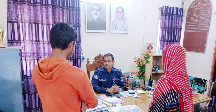 প্রেমের সম্পর্কে অবনতিতে স্কুলছাত্রীর বিষপান