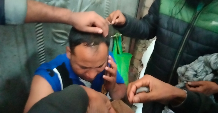 চুয়াডাঙ্গায় আওয়ামী লীগের সম্মেলনে চেয়ার ছোড়াছুড়ি, আহত ৬