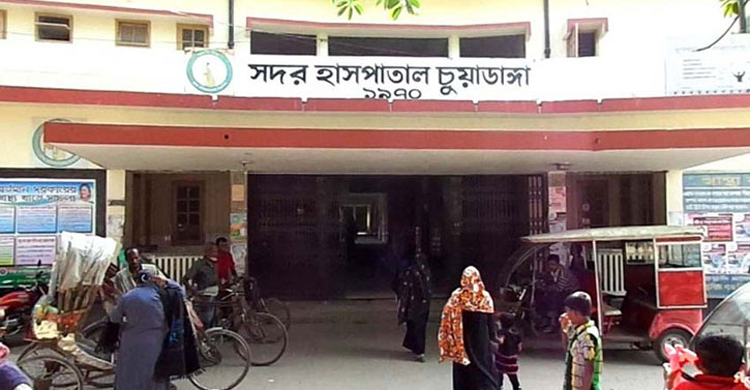 দুই গরু ব্যবসায়ীকে কুপিয়ে টাকা লুট