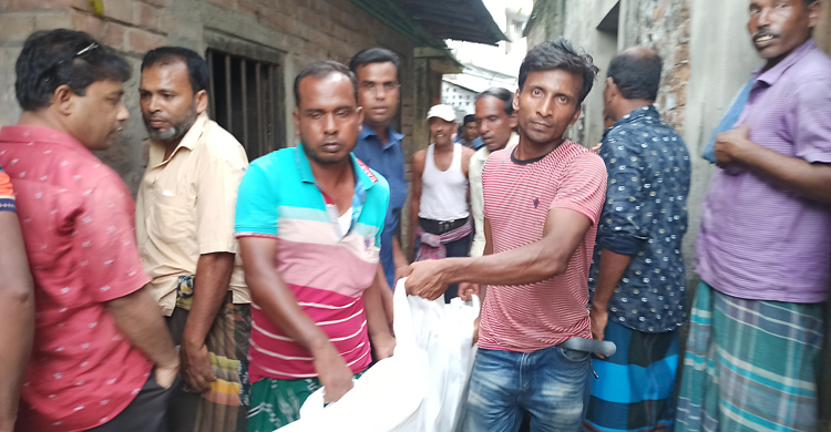 হত্যাকাণ্ডের কারণ খুঁজতে মাঠে নেমেছে পুলিশ