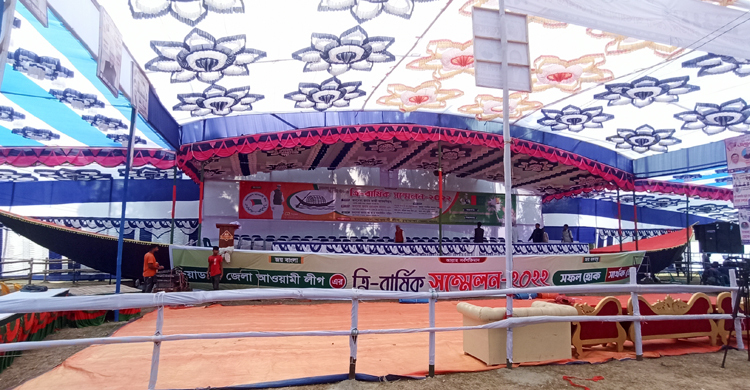 শহর ছেয়ে গেছে ব্যানার-ফেস্টুনে, বইছে উৎসবের আমেজ