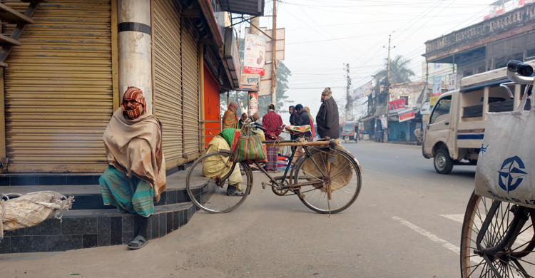 চুয়াডাঙ্গায় বইছে মাঝারি শৈত্যপ্রবাহ