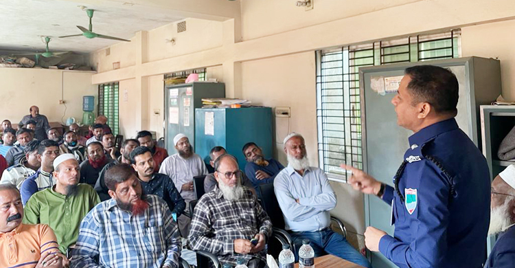 পুলিশের ‘নিরাপদ পাঠশালা’