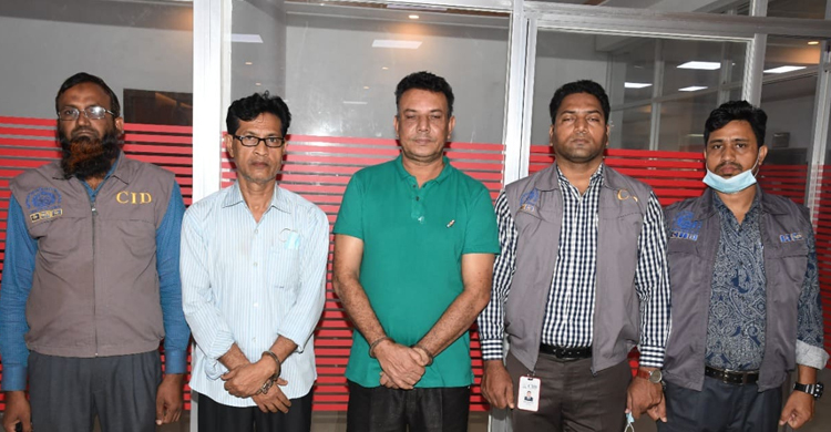 জাল ভিসা প্রস্তুত করে লাখ লাখ টাকা হাতিয়ে নিতেন তারা