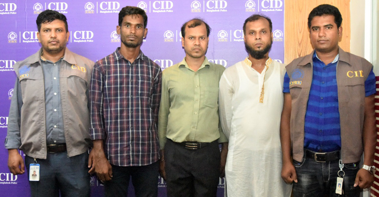 আদালতে বসেই জাল স্ট্যাম্প বিক্রি করতেন তারা